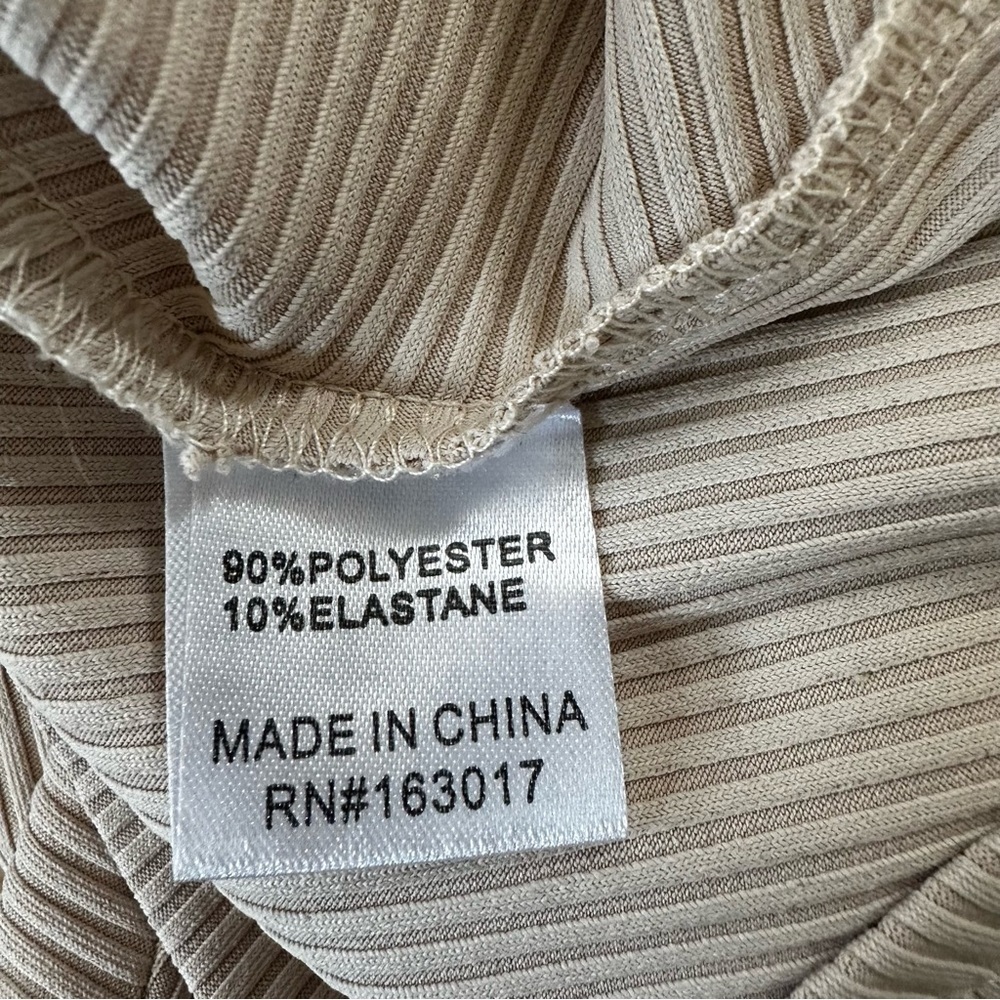 Princess Polly Thea Romper Ribbed Beige Button Down -Size 2 - Picture 8 of 11